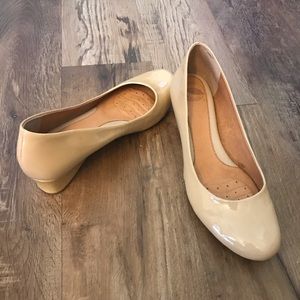Nude comfy flats